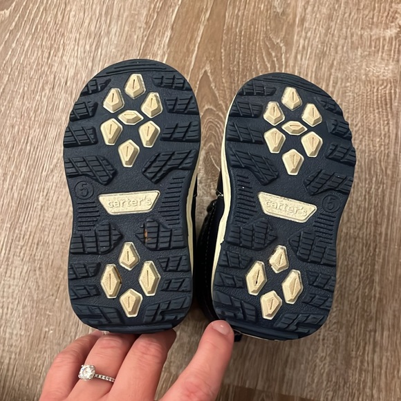 Toddler Snow Boots size 5 - Picture 2 of 6